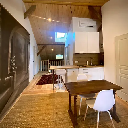 Et Roulotte Dans Les Vosges Holiday home Remiremont